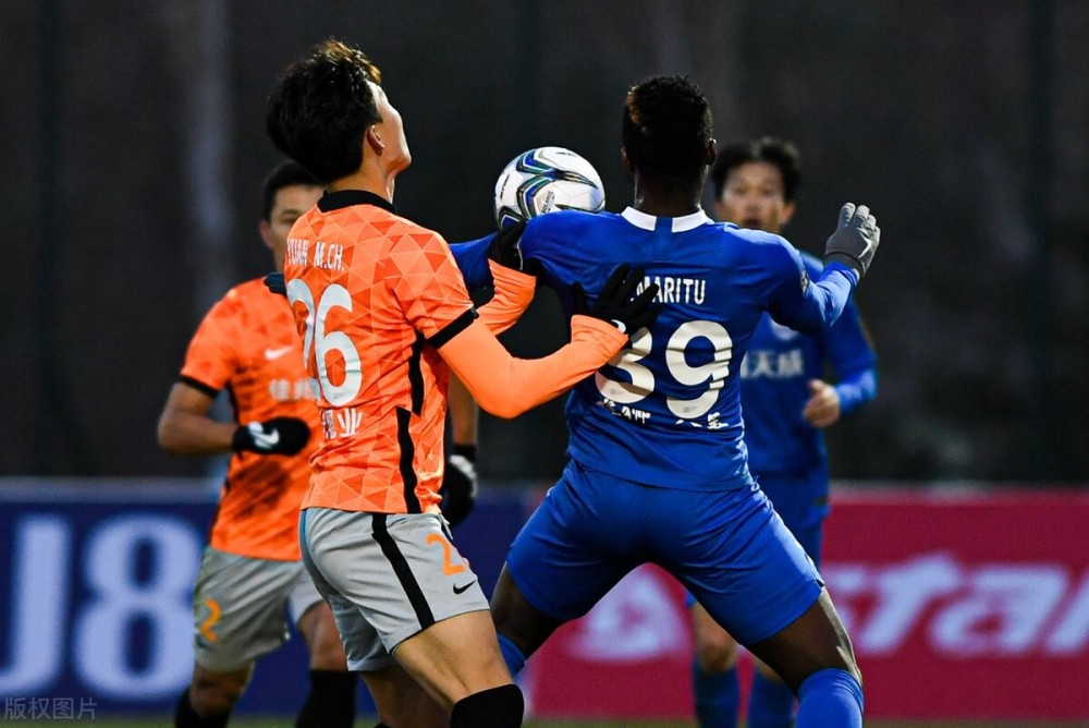 关于游泳常规赛焦点战：陇右雄狮队逆转祁连雷豹队，客场强势带走胜利。韧性与执行并存的信息-开云登录入口